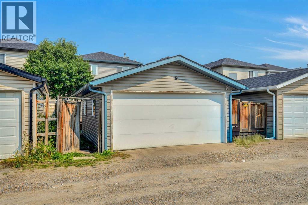 156 Saddlecrest Place NE - 32