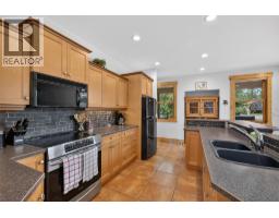 Kitchen - 5853 Juniper Road, Fairmont Hot Springs, BC V0B1L2 Photo 14