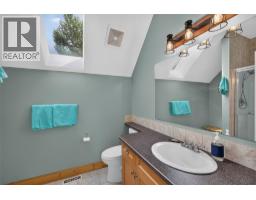 5853 Juniper Road, Fairmont Hot Springs, BC V0B1L2 Photo 32