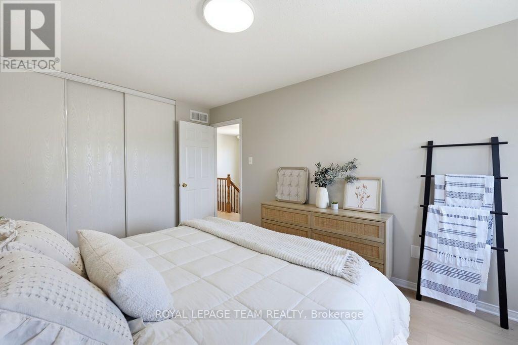 195 HARBOUR VIEW STREET - 32