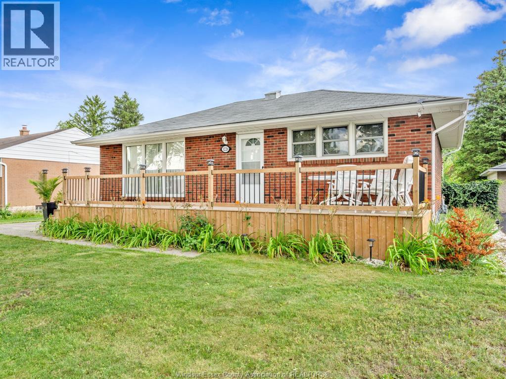 3226 WOODLAWN AVENUE - 2