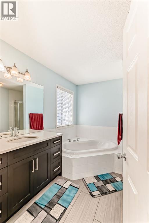 16 Saddlecrest Park NE - 21