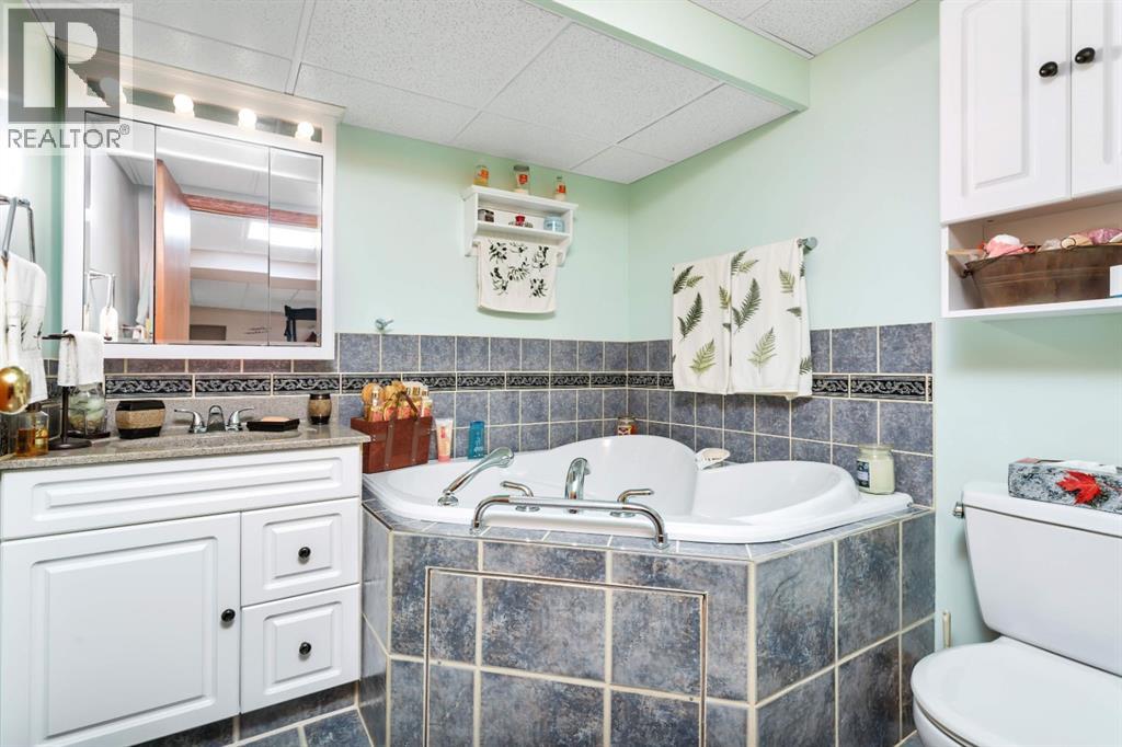 306 CENTRO Avenue - Image 32