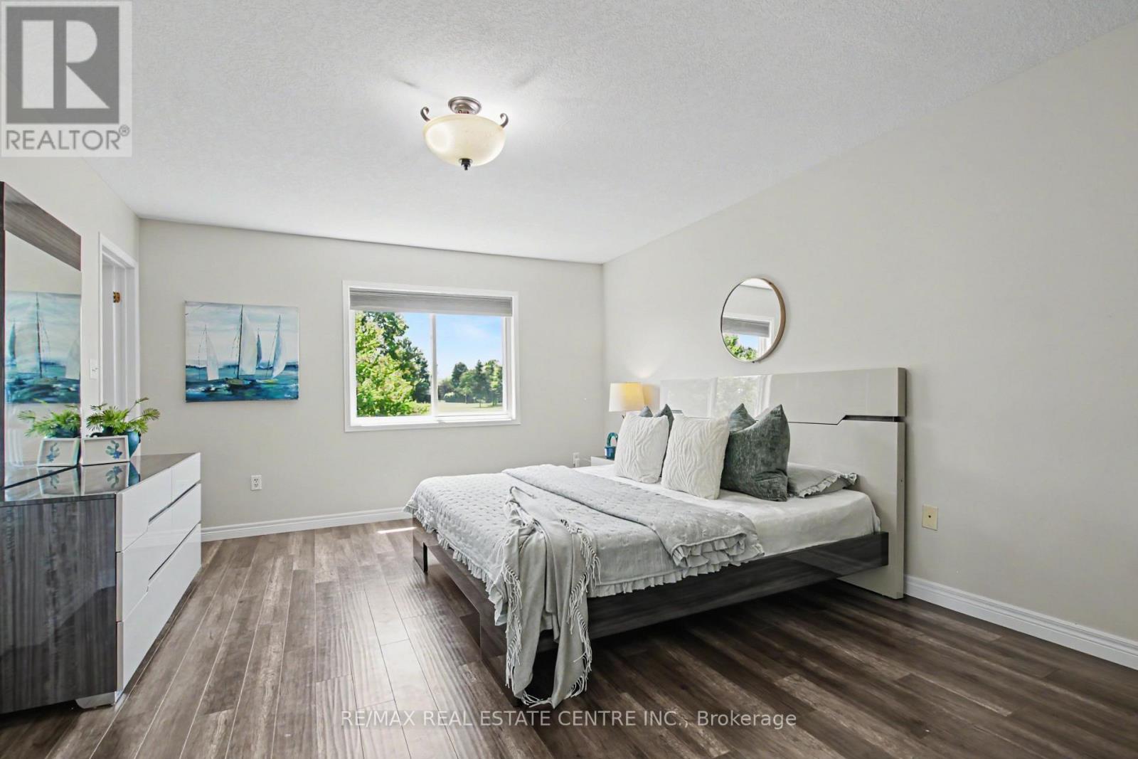88 BLOOMINGTON DRIVE - Image 21