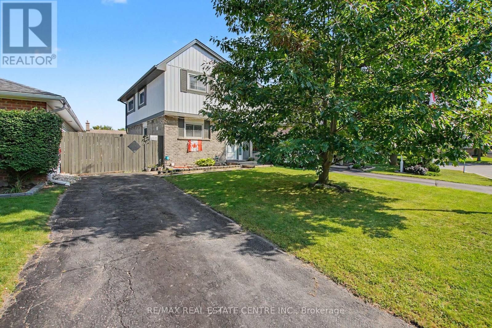 4 SEAFORTH COURT - 1