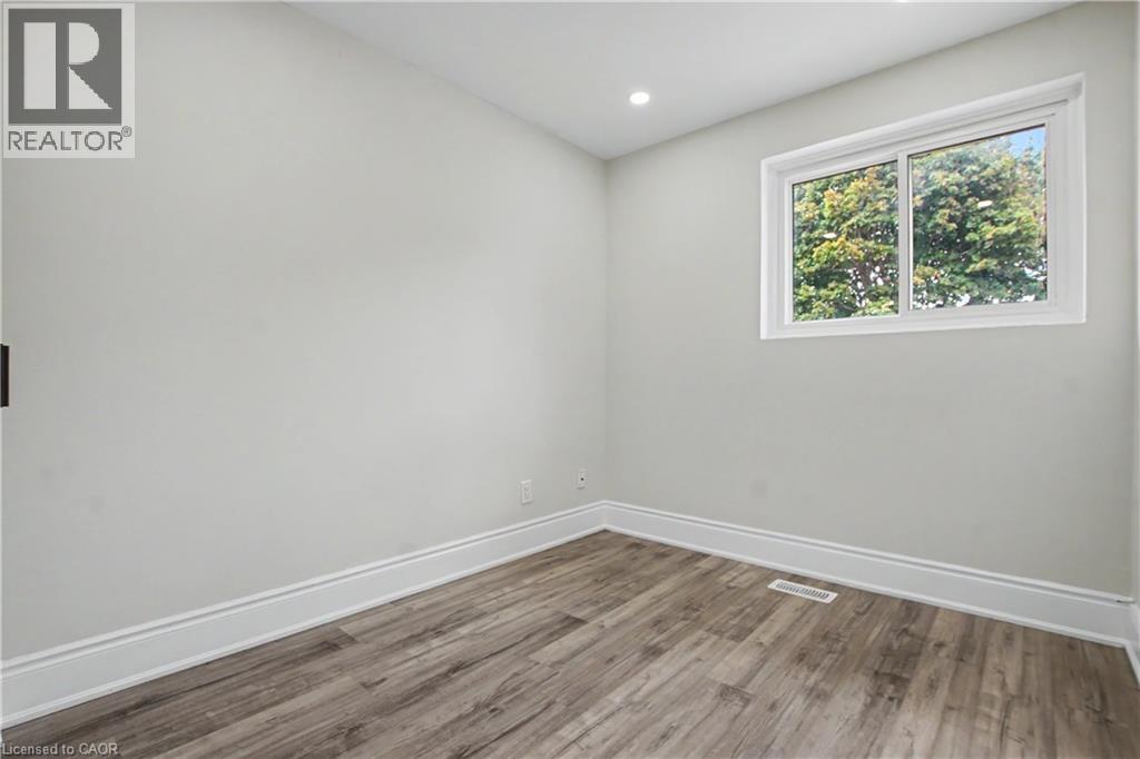 46 NORTHWOOD Drive - Image 16