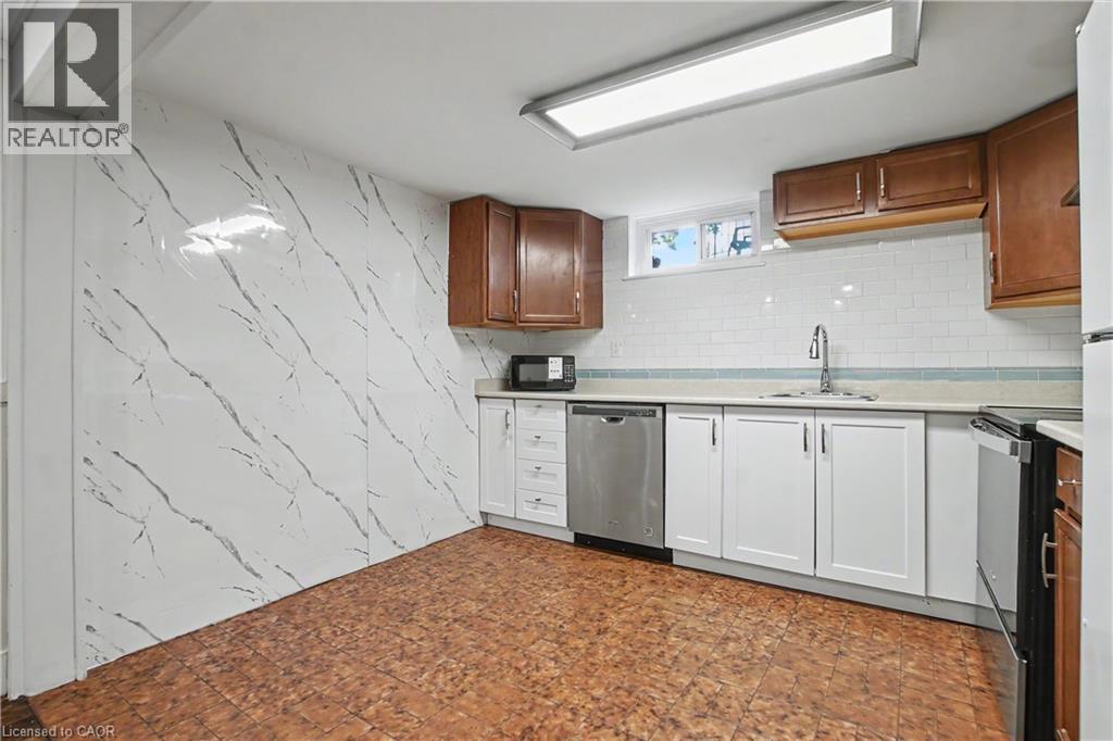 46 NORTHWOOD Drive - Image 35