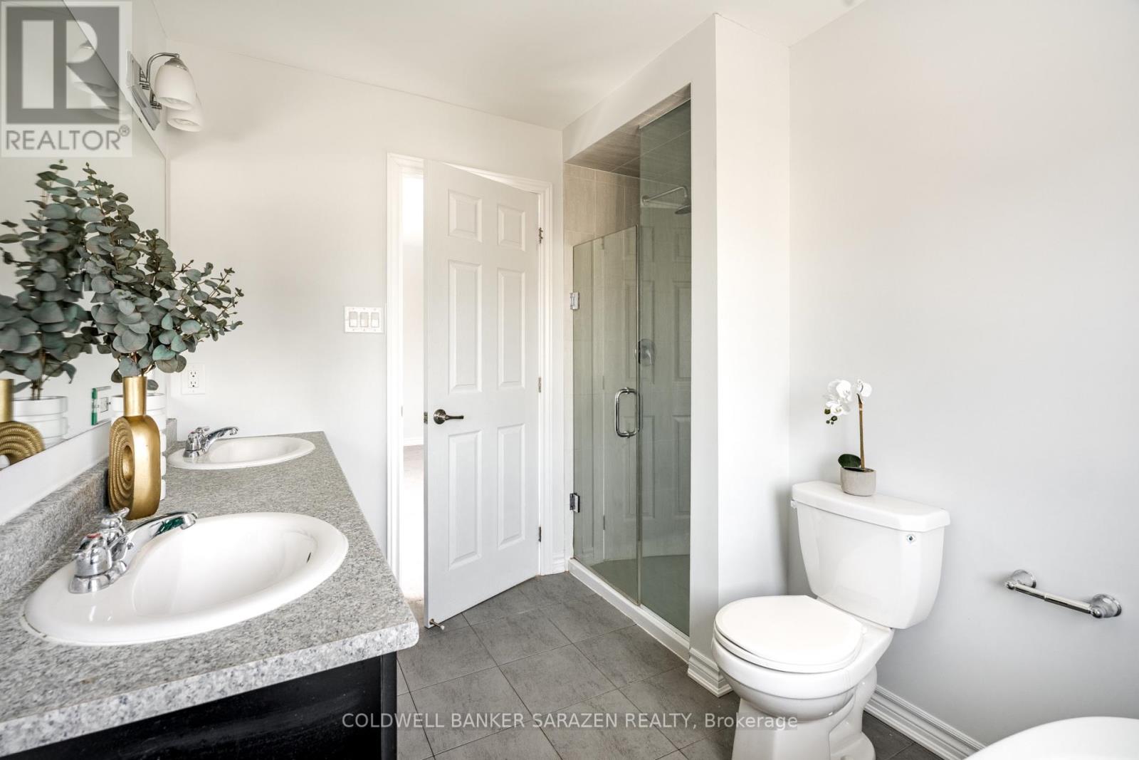 677 BROAD COVE CRESCENT - 39