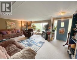Mud room - 6288 Meadowland Crescent N, Kamloops, BC V2C5C2 Photo 11