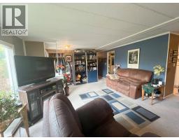 Kitchen - 6288 Meadowland Crescent N, Kamloops, BC V2C5C2 Photo 10