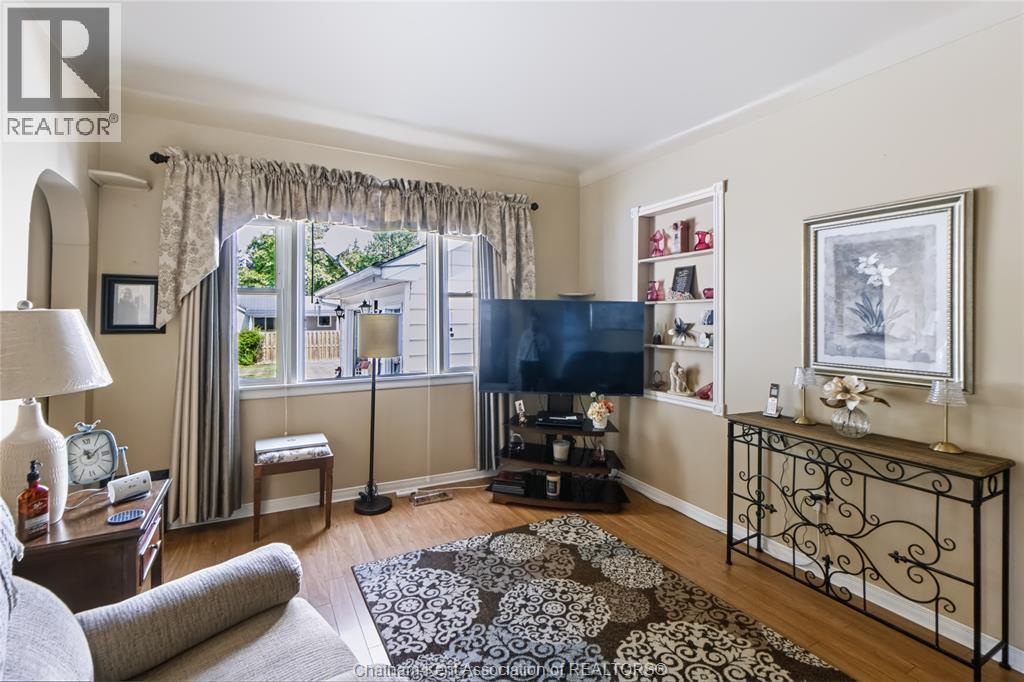 24 RICHARD STREET - 3