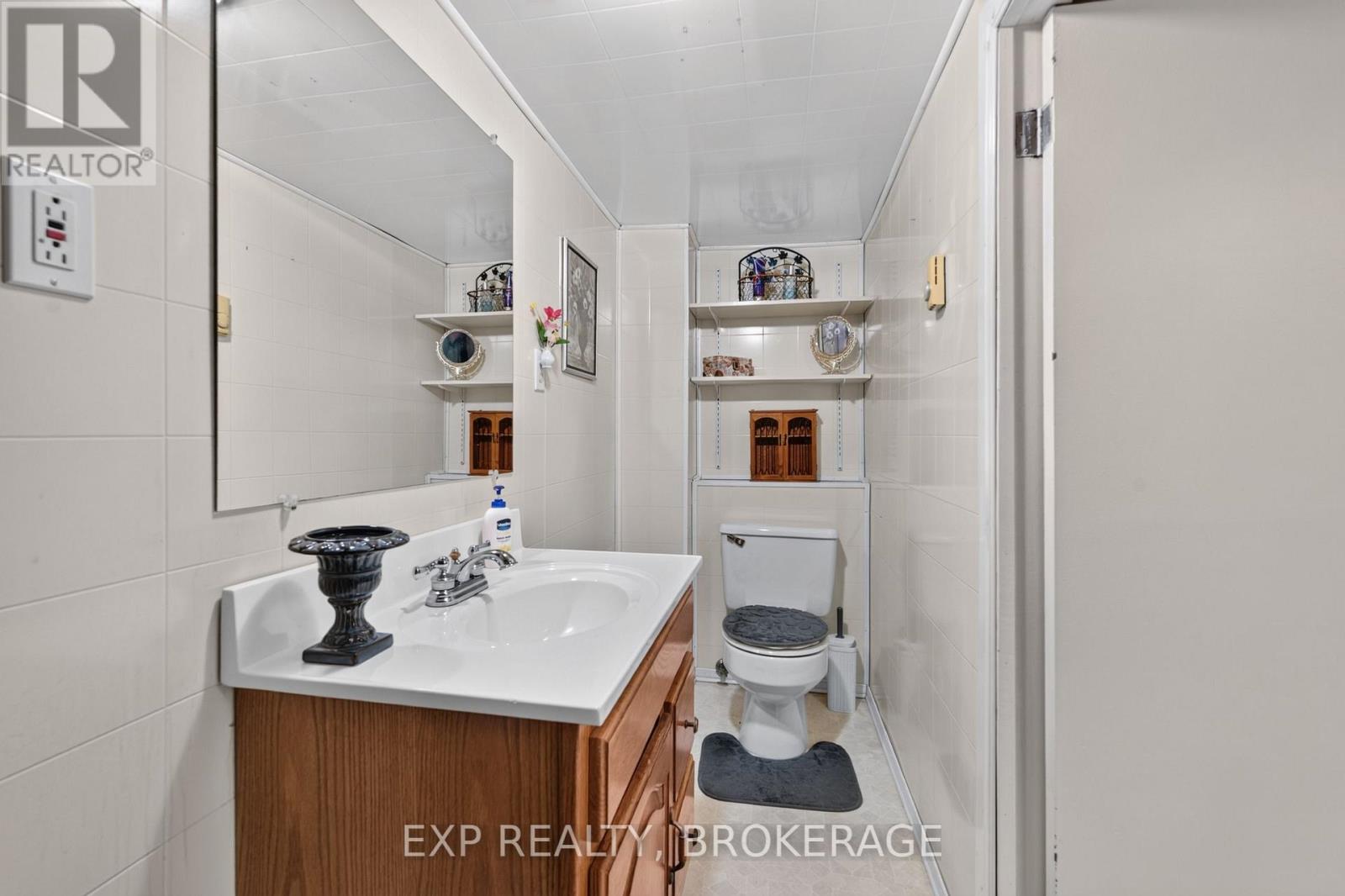 6583 HIGHWAY 15 - Image 45