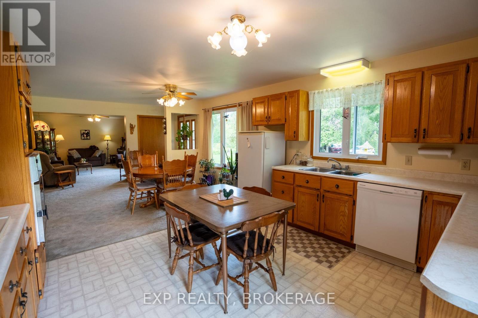 279 MUNRO ROAD - 14