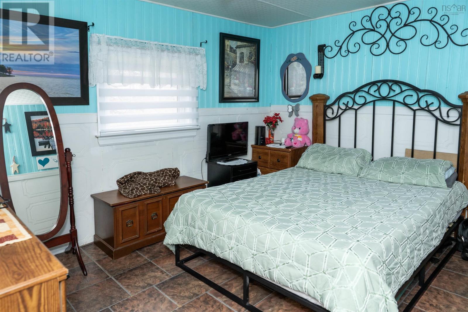 Property 23 of 39 of 46 QUARRY Road