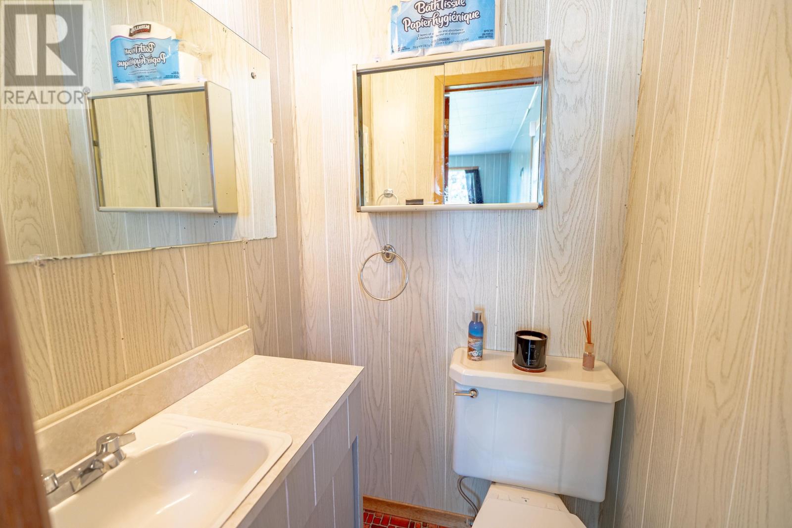 22 Warnica RD W - Image 30
