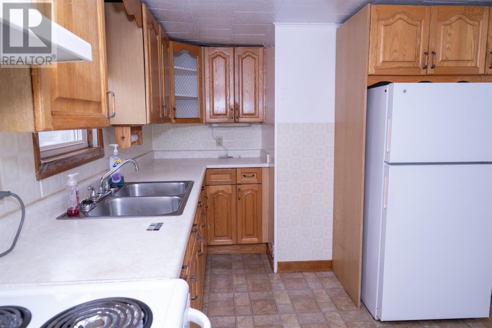 308 Lake Road - 9