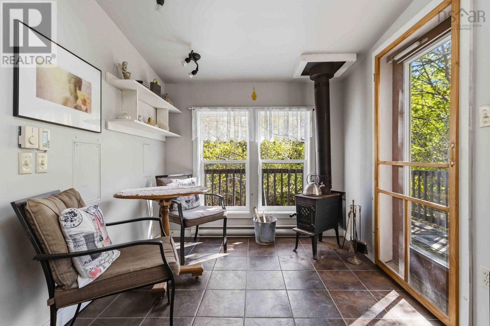 886 Woodstock Road - 31