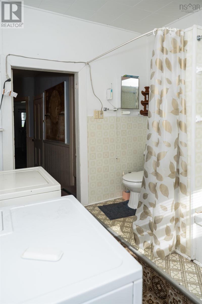 Property 24 of 33 of 188 Lingan Road