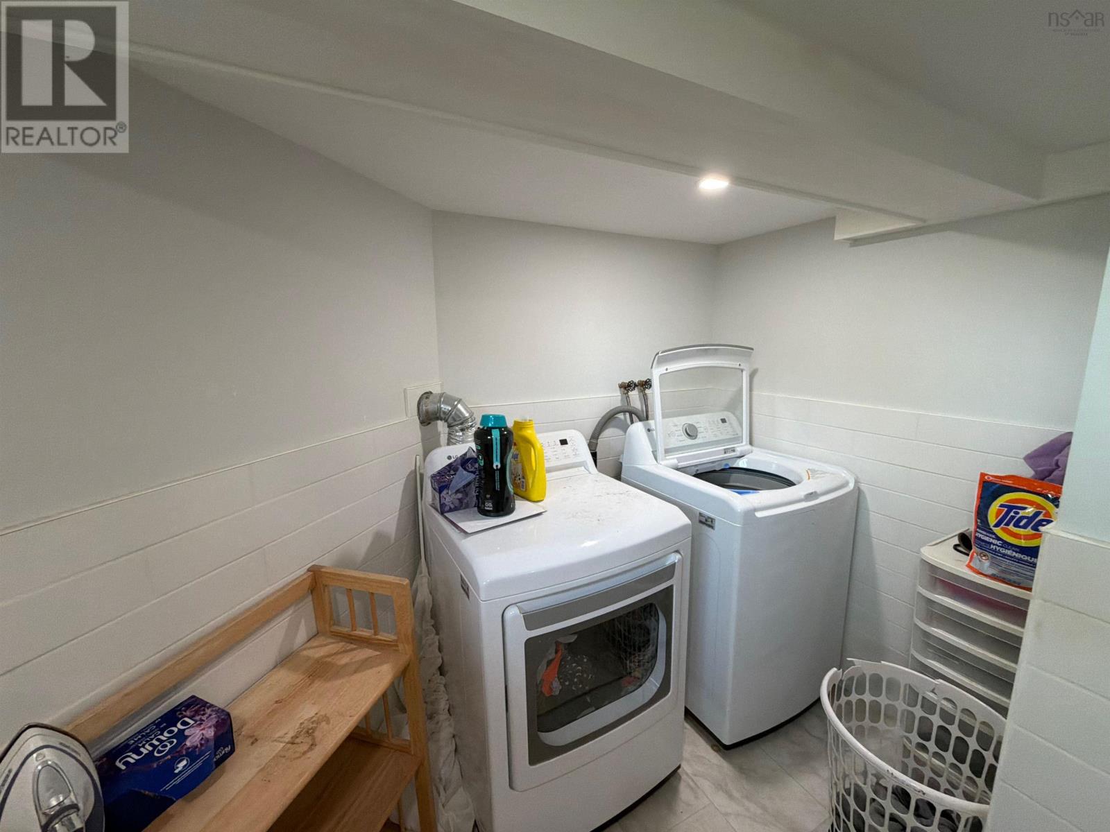 Property 25 of 26 of 260 York Street