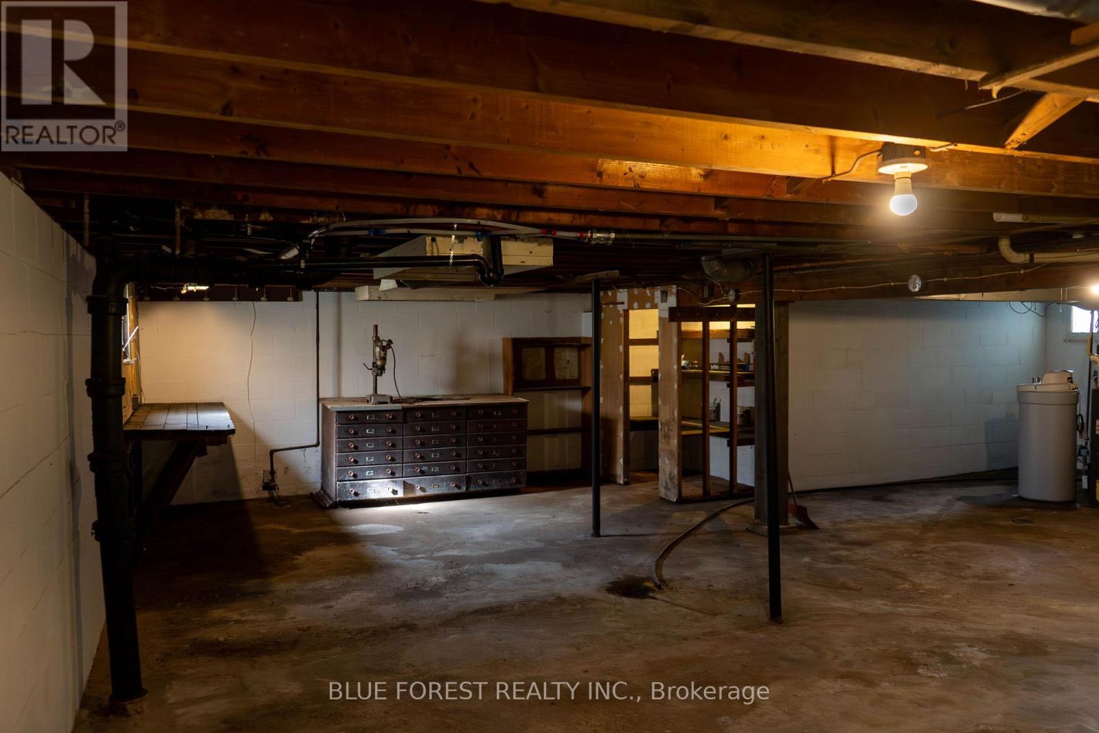 280 SAULSBURY STREET - Image 37