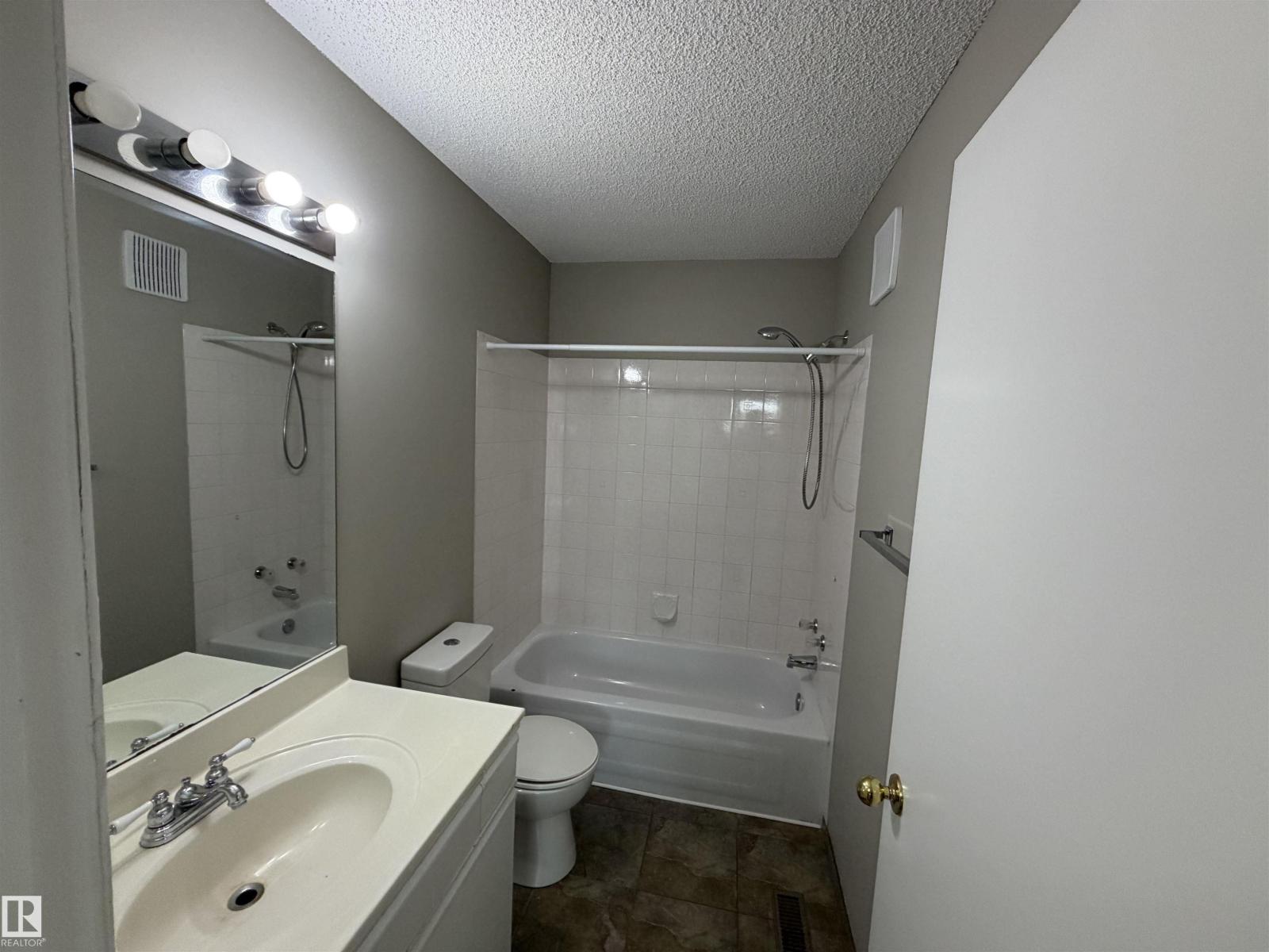 1535 80A ST NW - 7