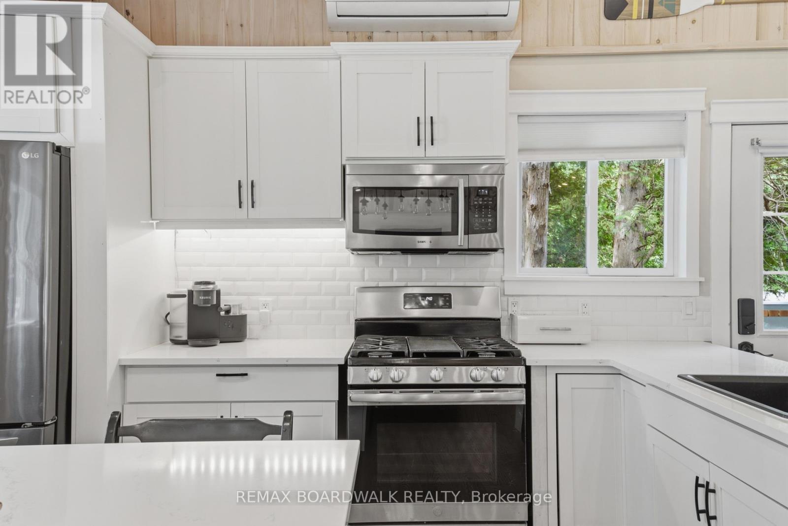 180 PILGRIM LANE - Image 33