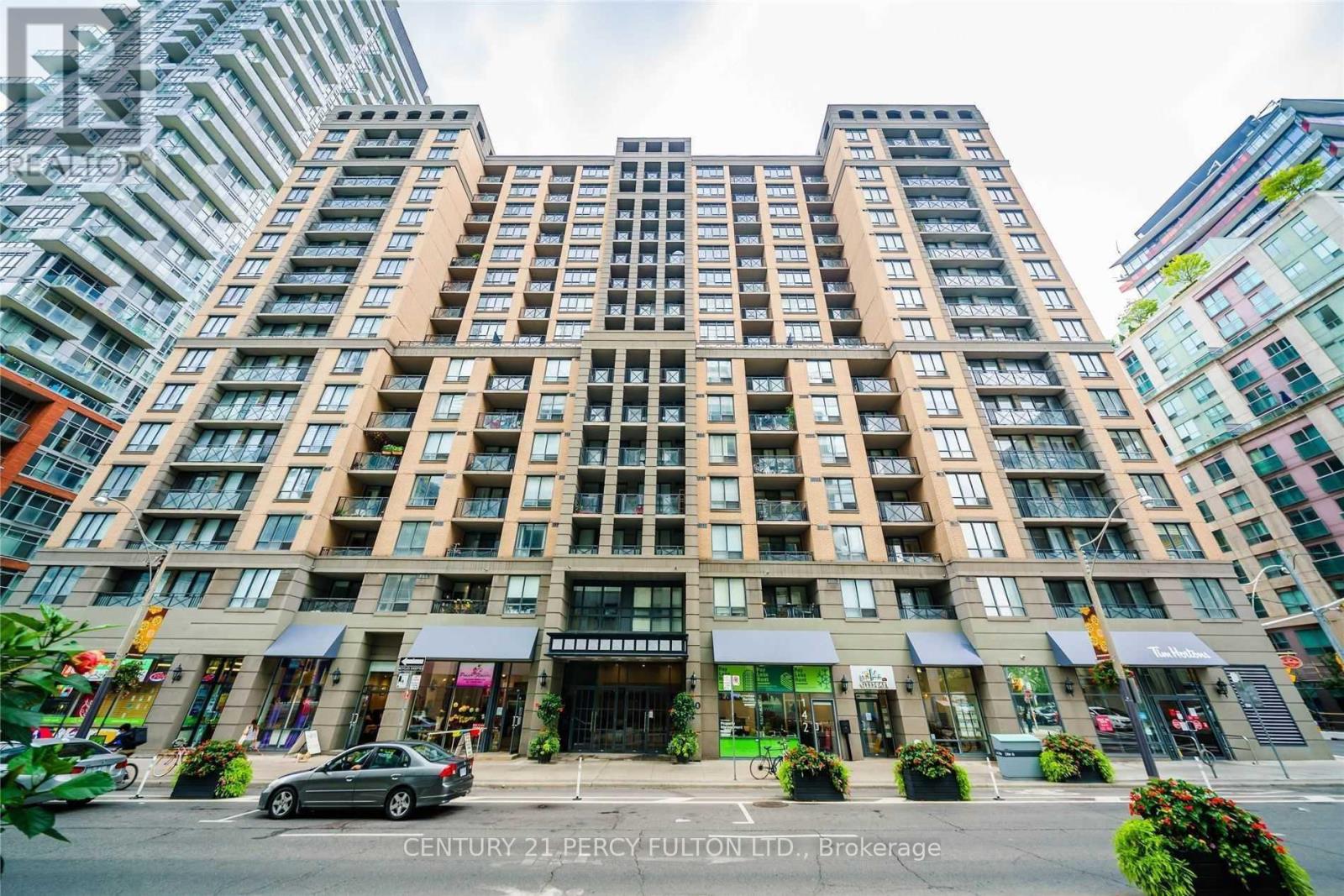 Photo of 140 Simcoe Street