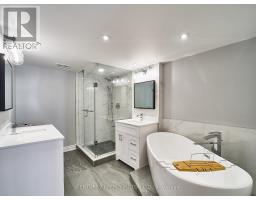 809 - 140 Simcoe Street, Toronto, ON M5H4E9 Photo 16