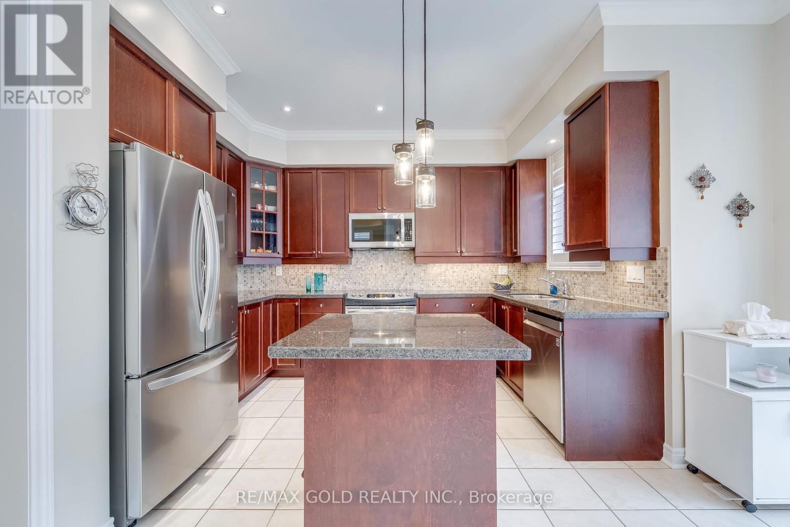 4831 COLUMBUS DRIVE - Image 15