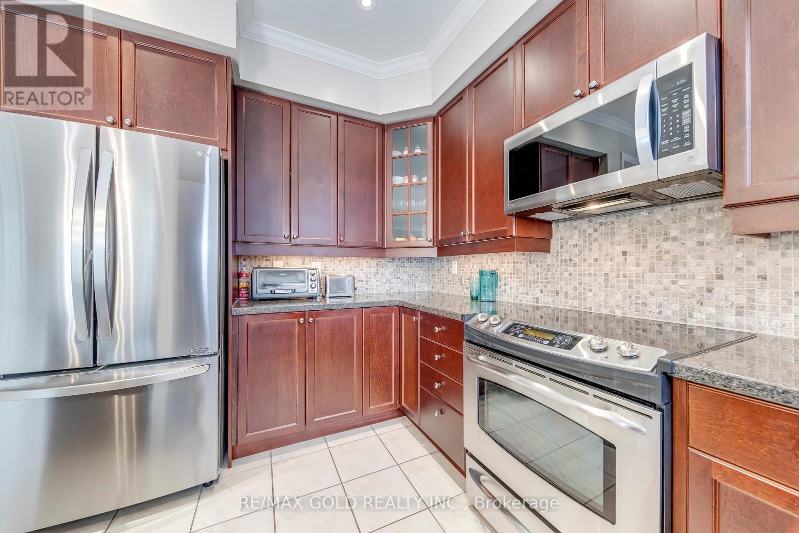4831 COLUMBUS DRIVE - 18