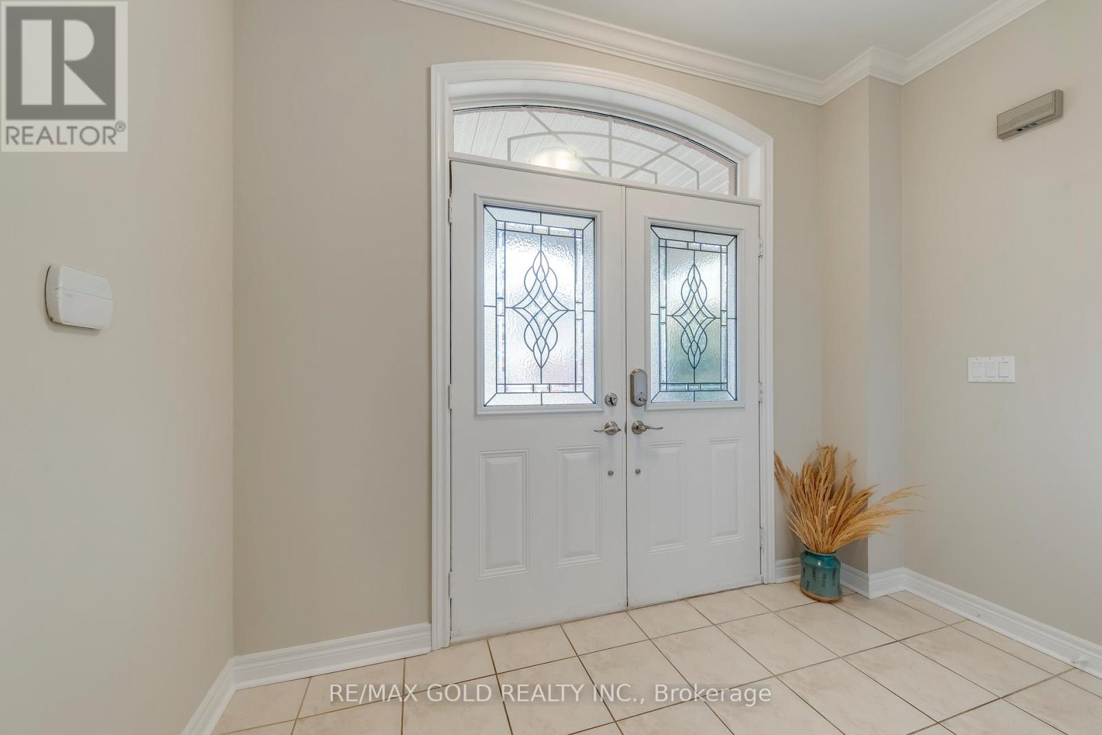 4831 COLUMBUS DRIVE - Image 5