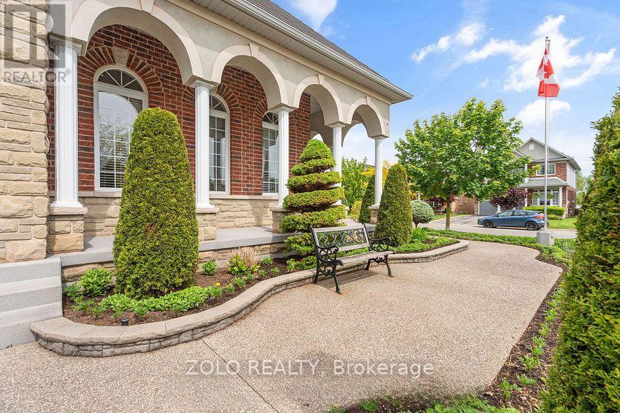 42 VINIFERA DRIVE - 40