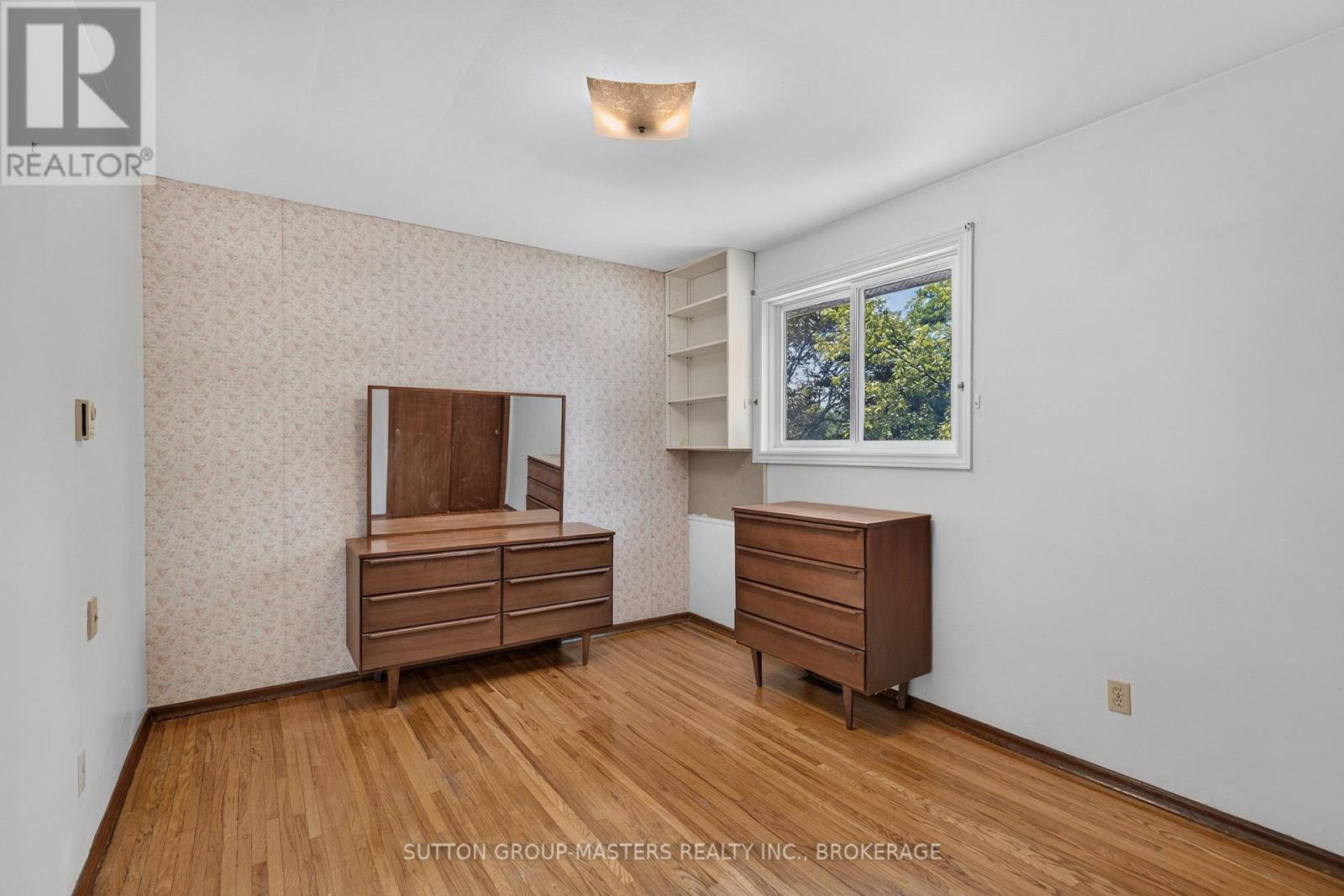 197 NORMAN ROGERS DRIVE - 21