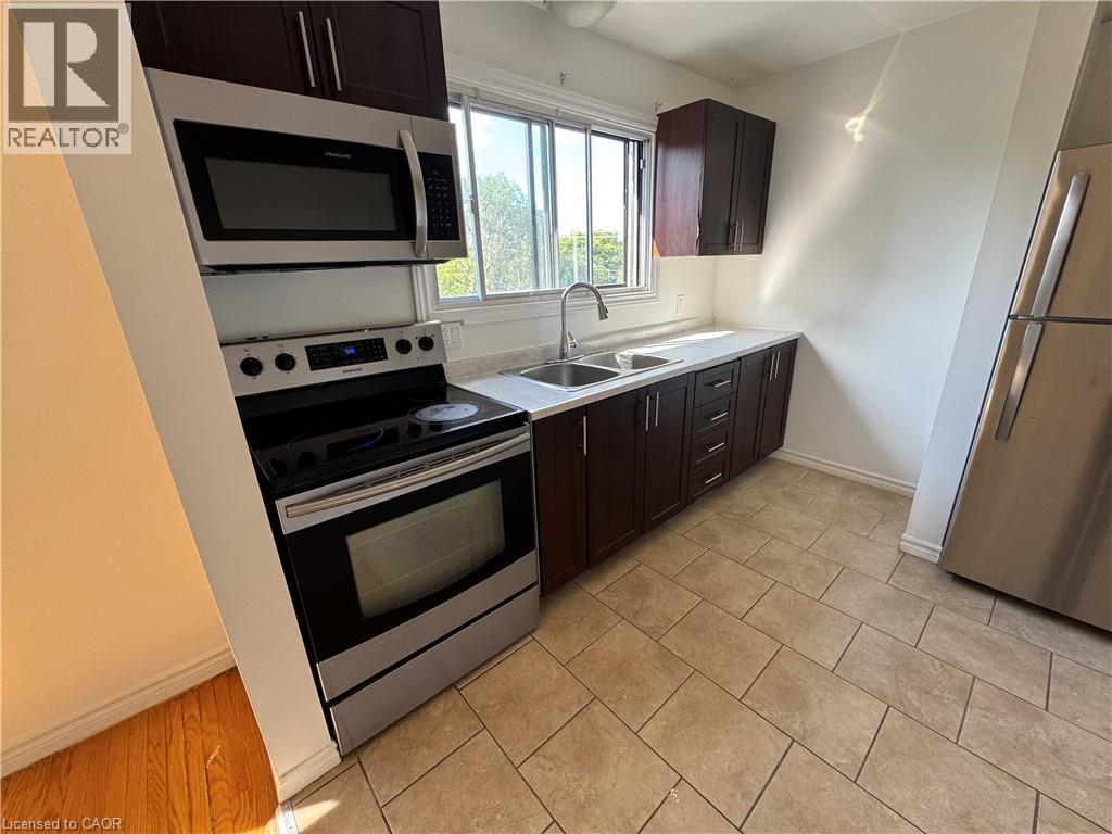 416 LANCASTER Street W Unit# 9 — photo 3