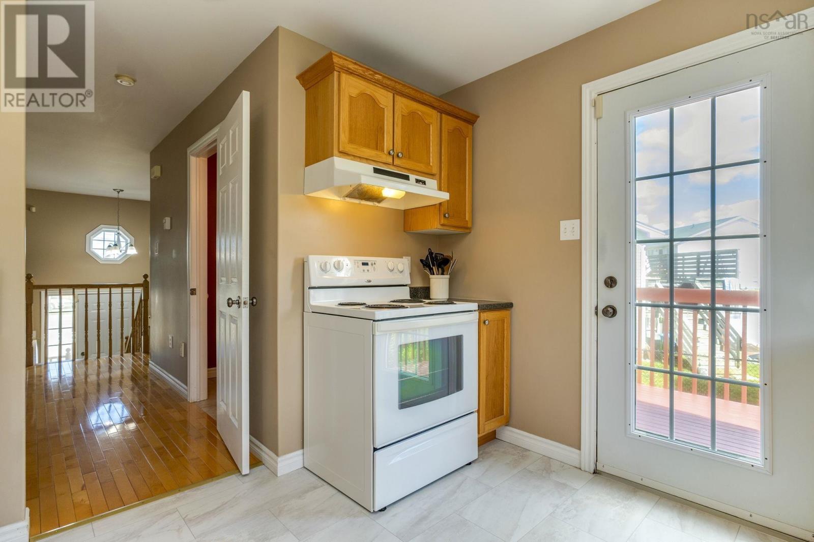 Property 23 of 50 of 54 Peter Court