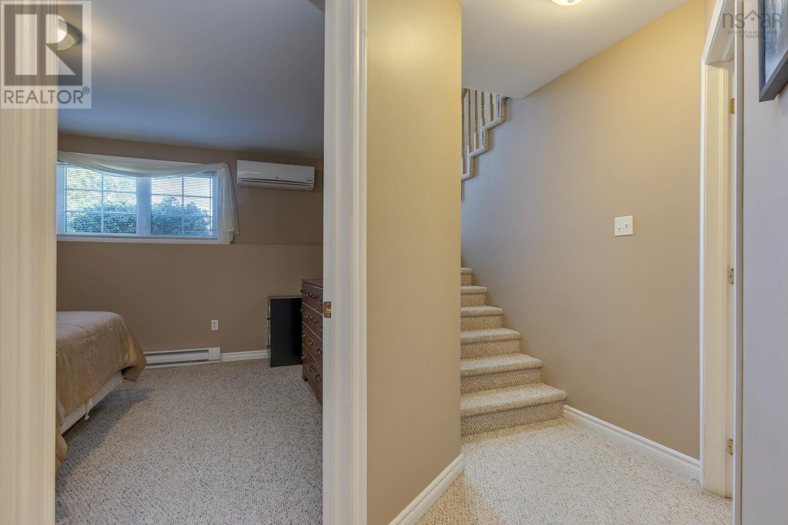 Property 30 of 50 of 54 Peter Court