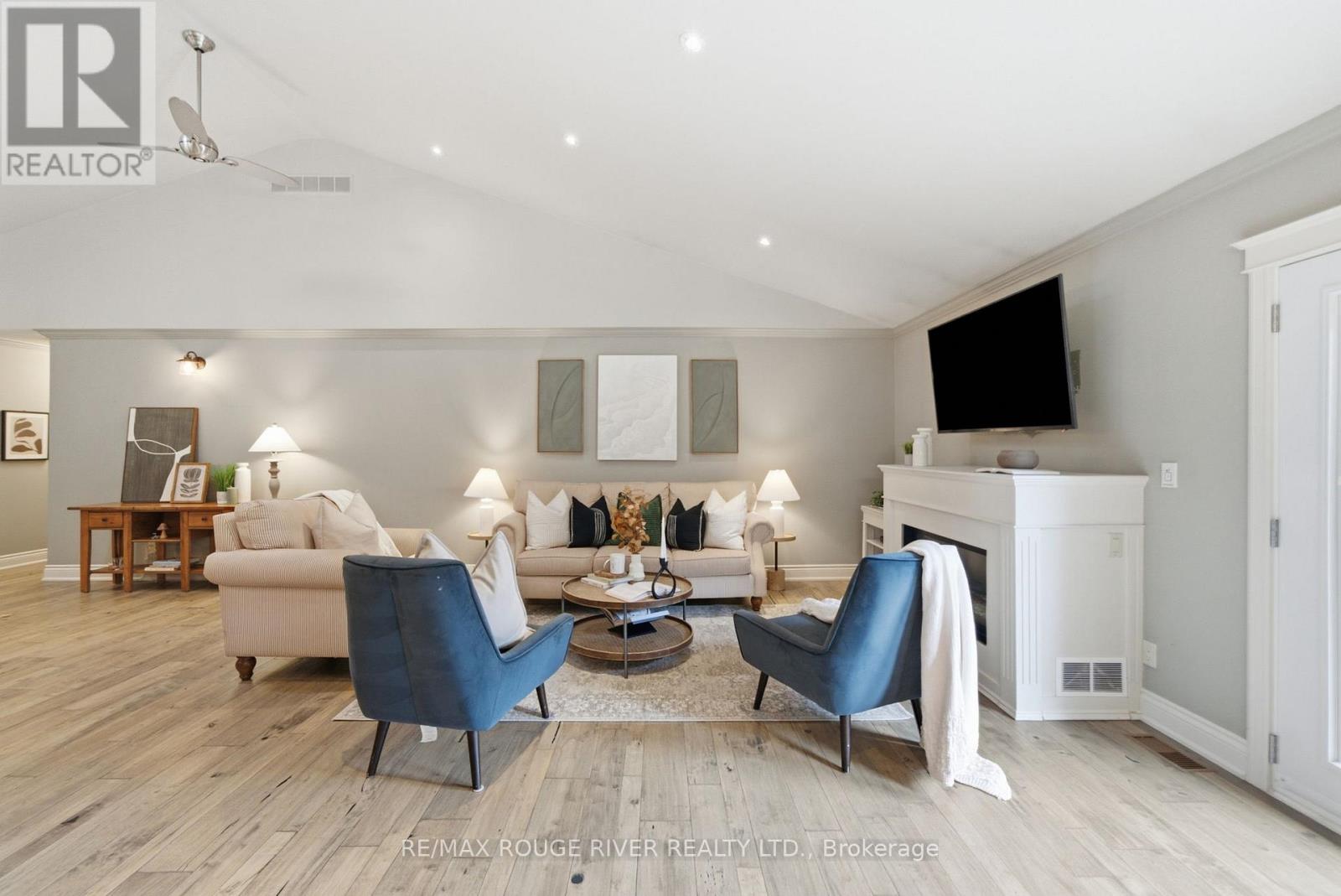 9866 ELLIS ROAD - Image 16