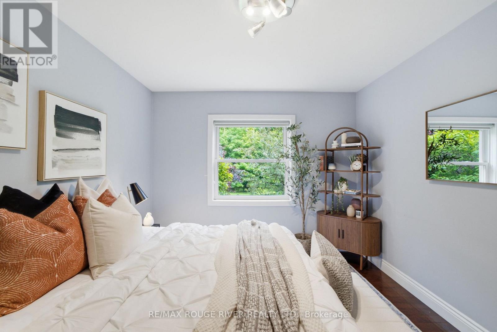 9866 ELLIS ROAD - 25