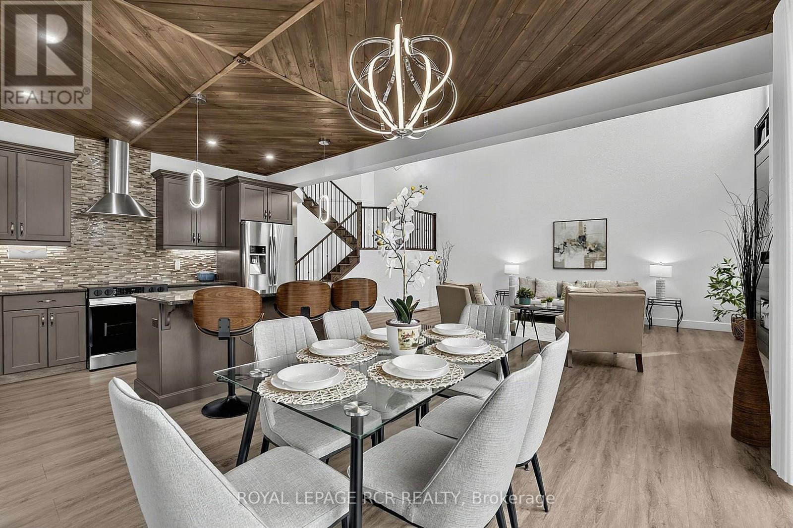 9 MCINTYRE LANE - 24