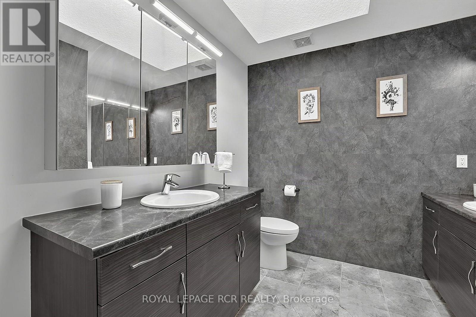 9 MCINTYRE LANE - Image 33