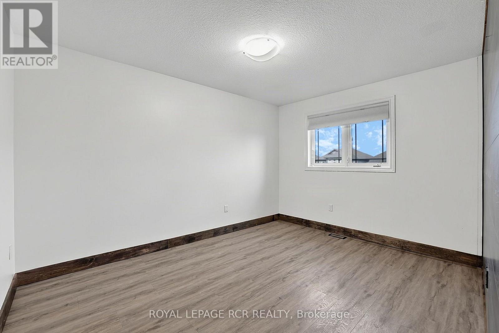 9 MCINTYRE LANE - Image 37
