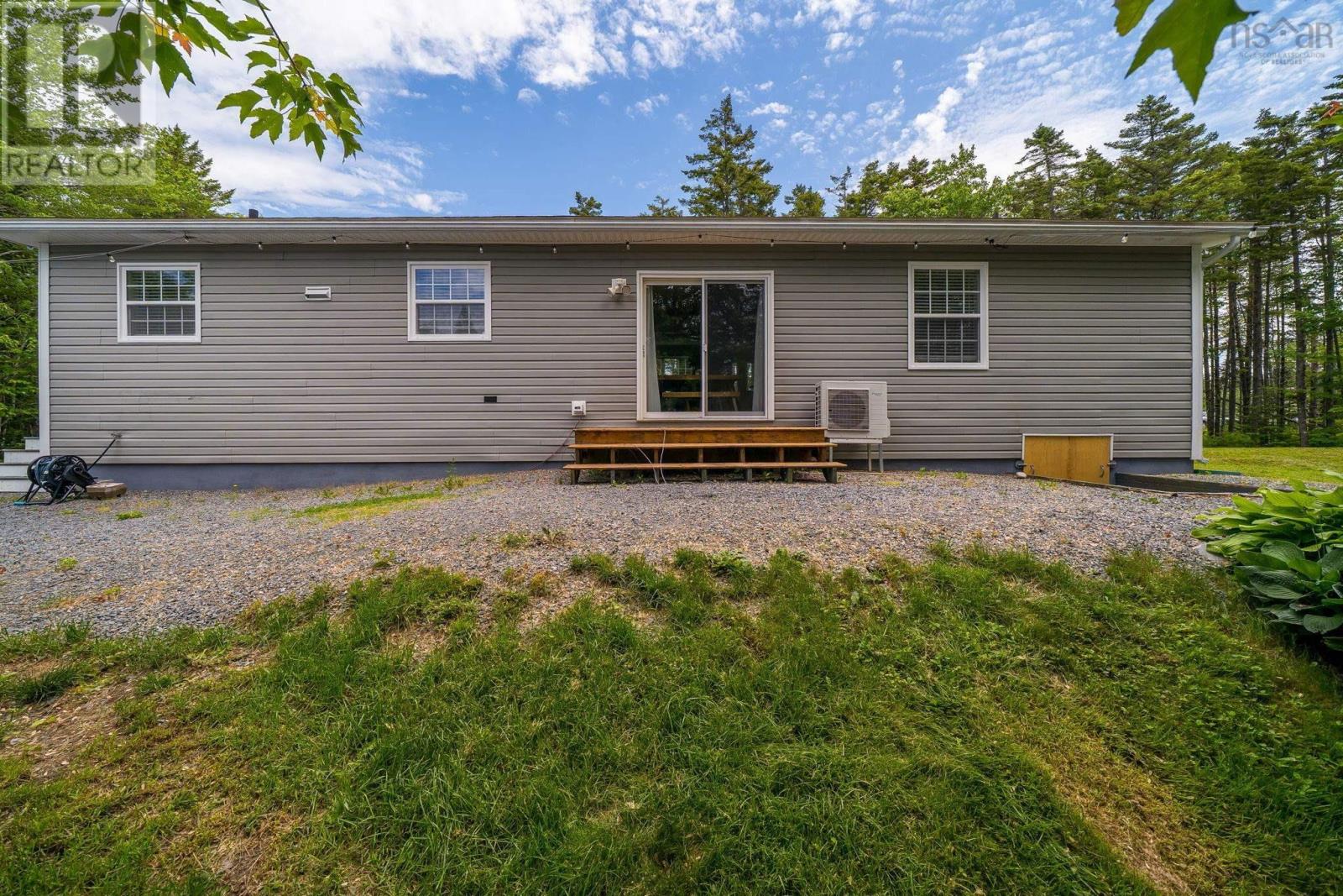 Property 29 of 39 of 3340 Sackville Drive