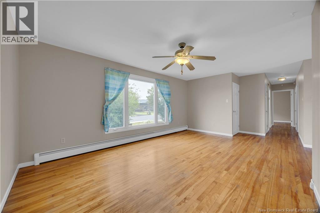 581 Michael Crescent - 4