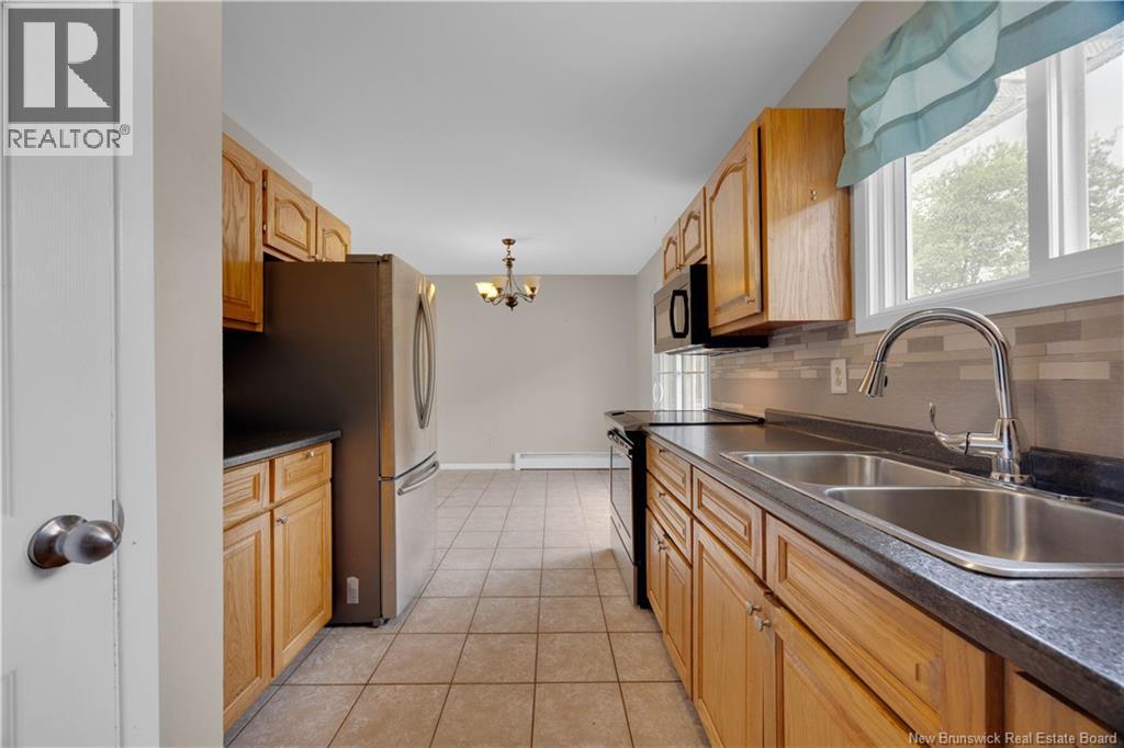 581 Michael Crescent - 9