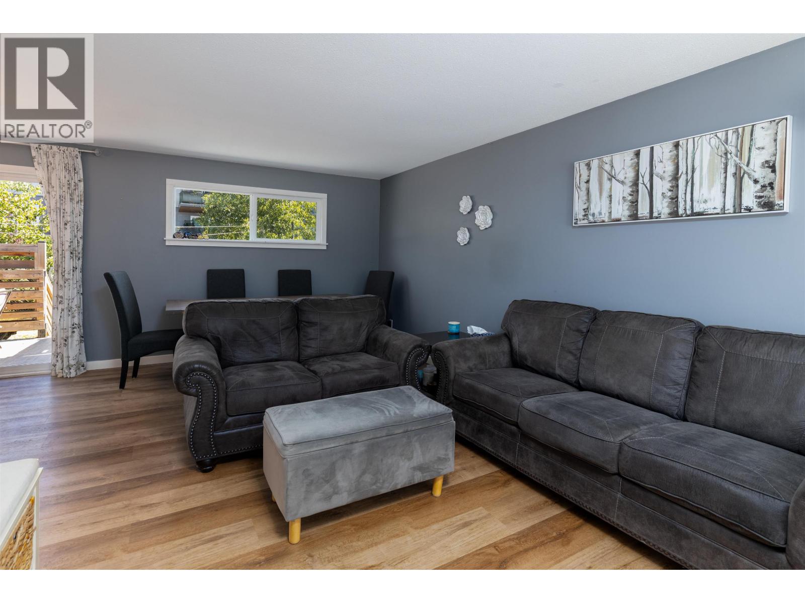 2706 HALL Street, Terrace