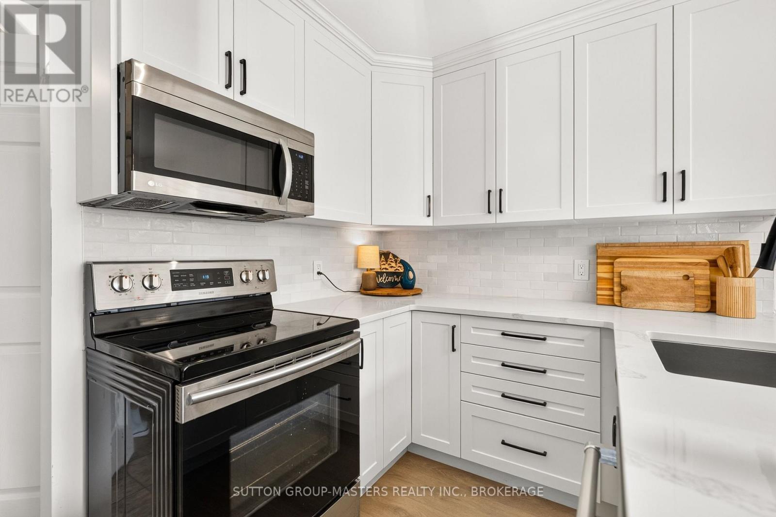 473 EVANGELINE AVENUE - 12