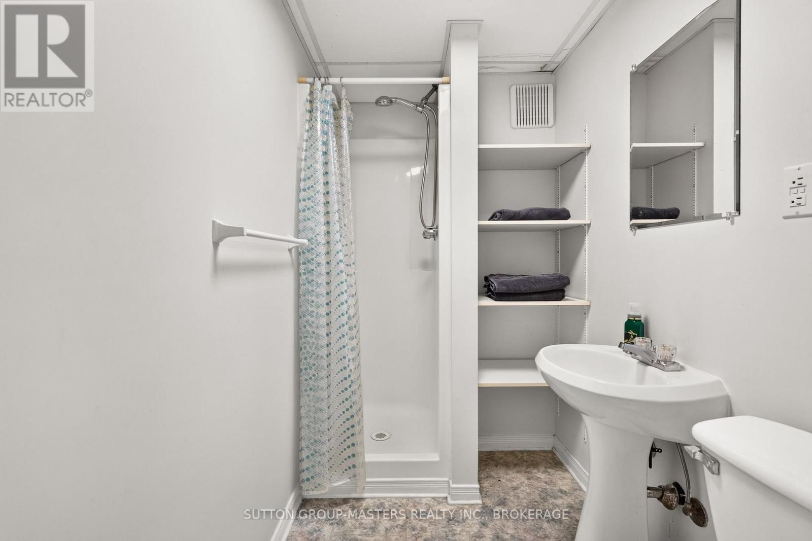 473 EVANGELINE AVENUE - 32