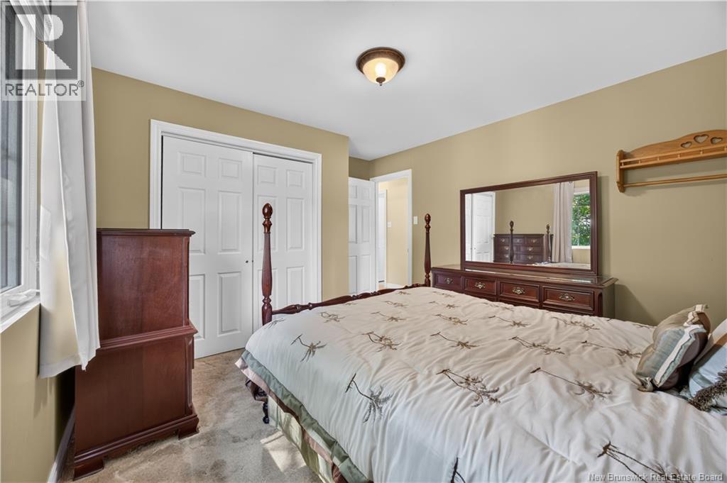 371 Highplain Crescent - 18