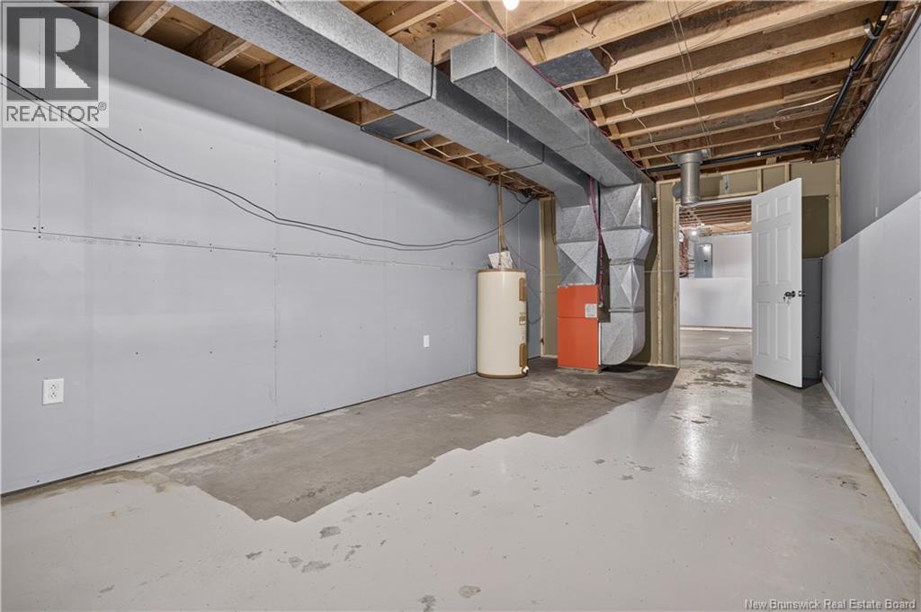371 Highplain Crescent - Image 25