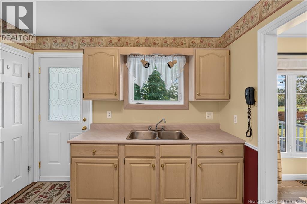 371 Highplain Crescent - 6